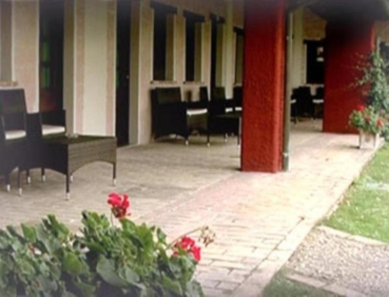 Гостевой дом Il Poggio Dei Pettirossi Беванья Экстерьер фото